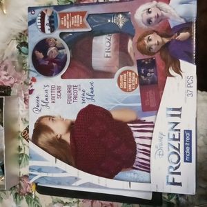 Disney FROZEN II Knit your own Scarf. NWOT.